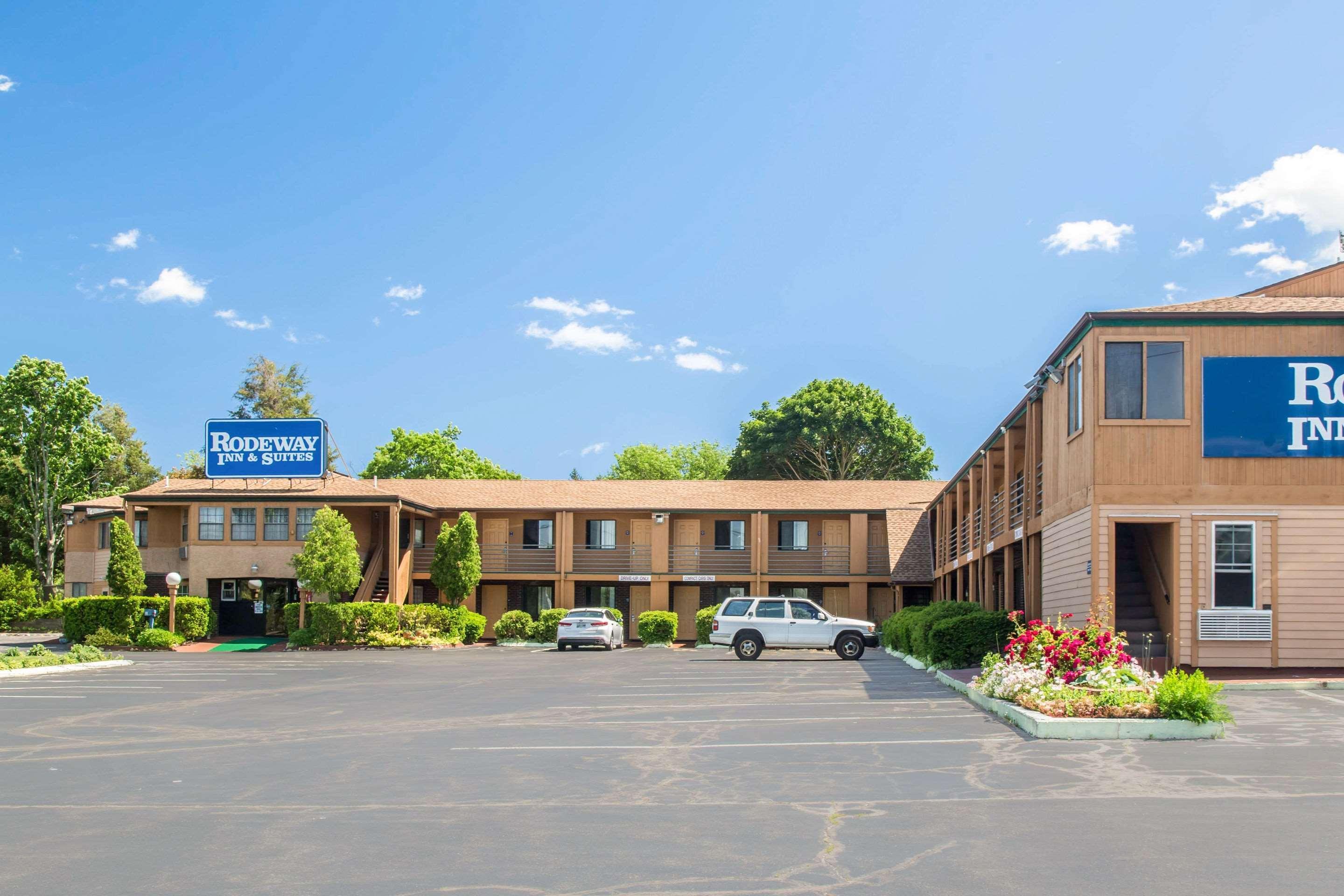 Rodeway Inn&Suites Branford - Guilford Exterior foto