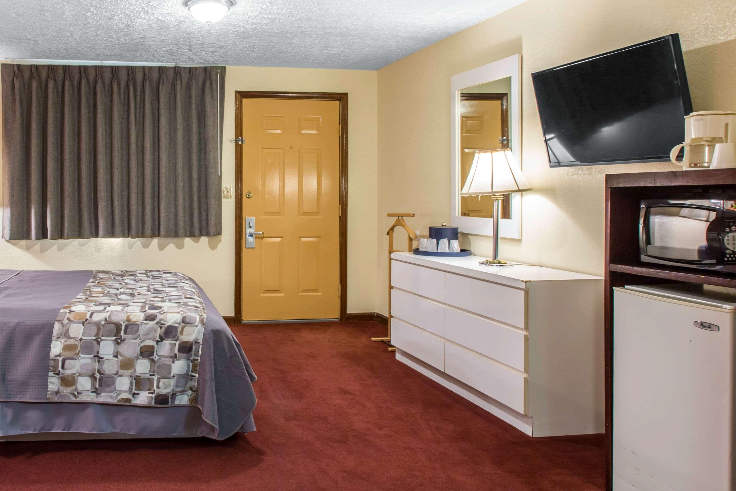 Rodeway Inn&Suites Branford - Guilford Exterior foto