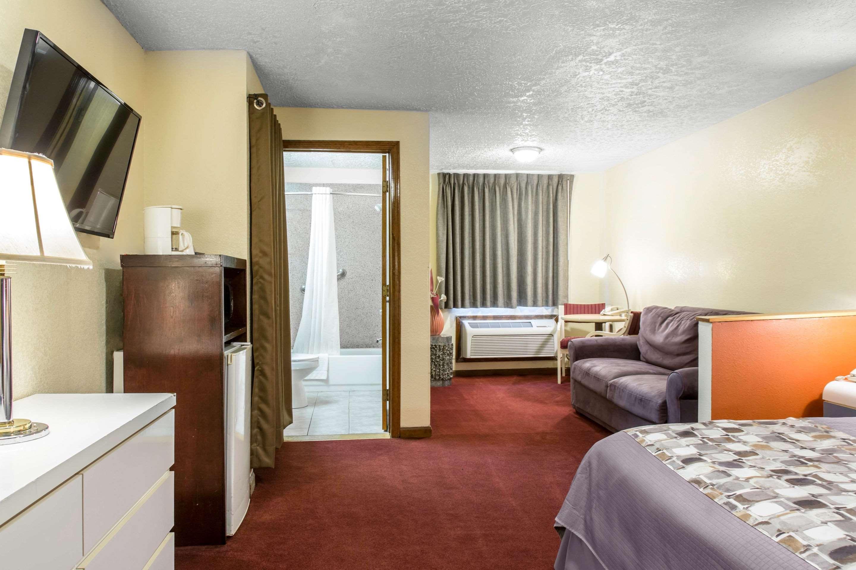 Rodeway Inn&Suites Branford - Guilford Exterior foto